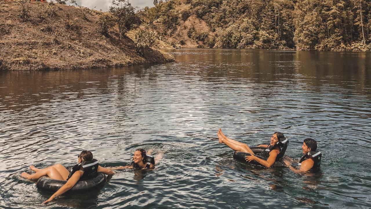 Cardinal Glamping Hotel Guatapé Kültér fotó